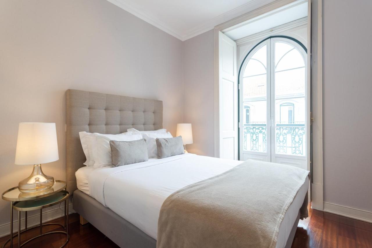 Living Chiado Apartment ลิสบอน ภายนอก รูปภาพ